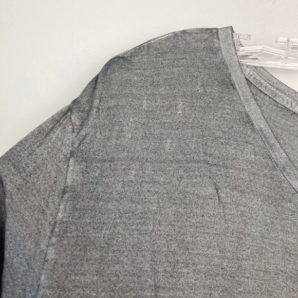 GUESS NWT Short Sleeve I Used to Be Graphic Scoopneck Tee Women's Size M - Picture 5 of 12